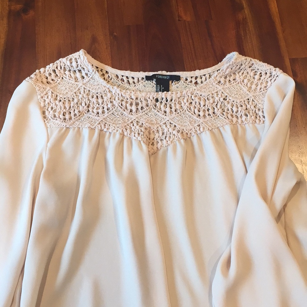 Blouse - Picture 2 of 3